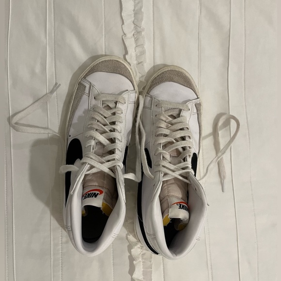 NIKE BLAZERS! - Picture 4 of 4